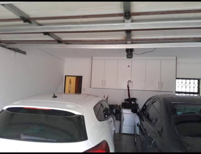 4 BEDROOM HOUSE FOR SALE IN KAGISO